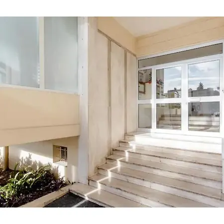Bright 2 Bed In Cannes, 10 Min To Palais Apartament