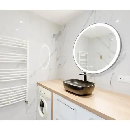 Bright 2 Bed In Cannes, 10 Min To Palais