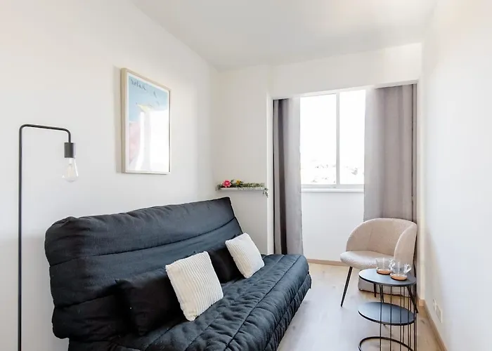 Bright 2 Bed In Cannes, 10 Min To Palais *