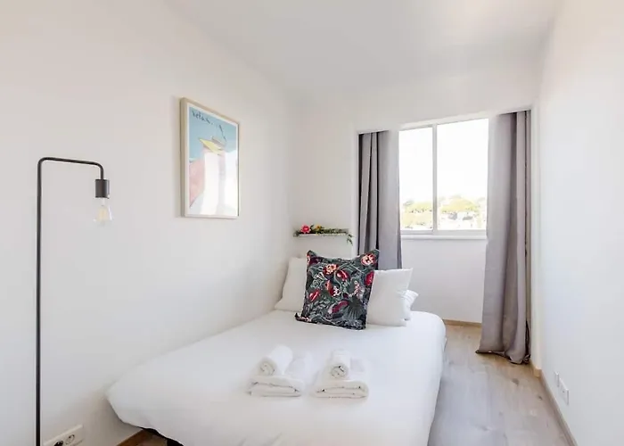 Bright 2 Bed In Cannes, 10 Min To Palais