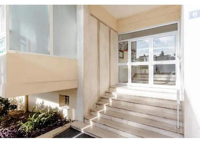 Bright 2 Bed In Cannes, 10 Min To Palais Lejlighed