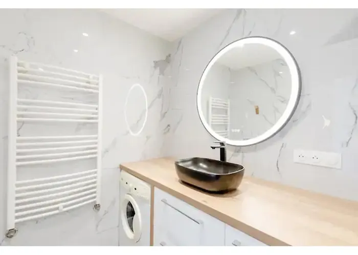 Bright 2 Bed In Cannes, 10 Min To Palais