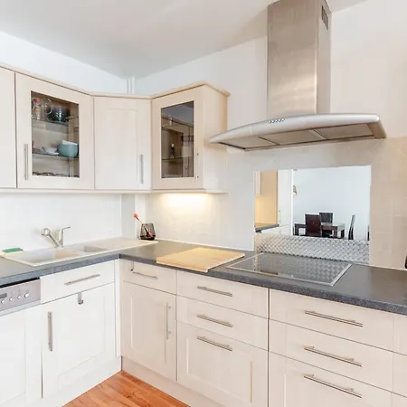 Bright 2 Bed In Cannes, 10 Min To Palais Канны