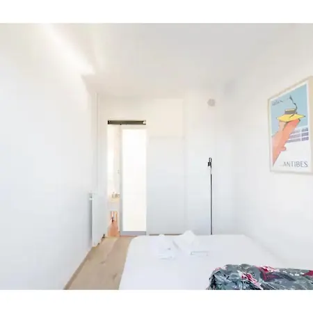 Bright 2 Bed In Cannes, 10 Min To Palais Апартаменты Канны